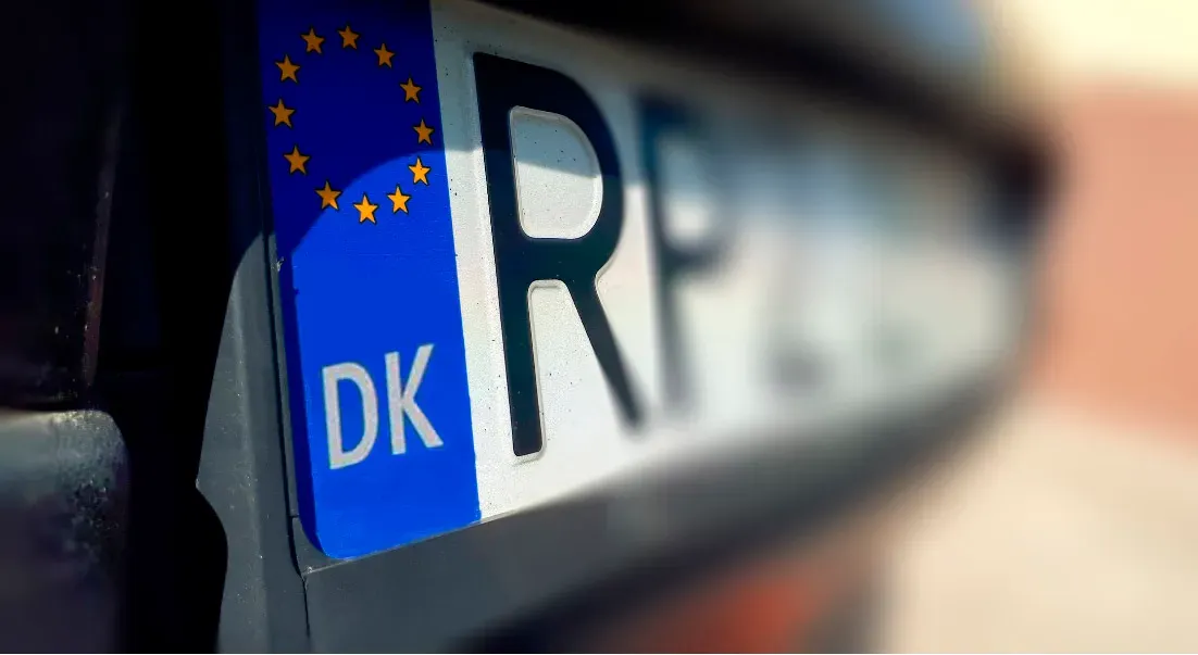 Billede af en dansk nummerplade